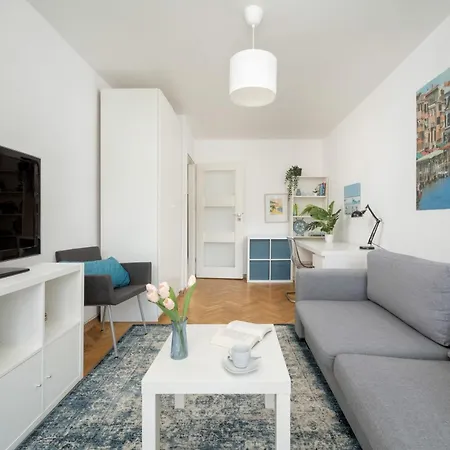 Apartmán Spacious 2-bedroom In By Rent Like *