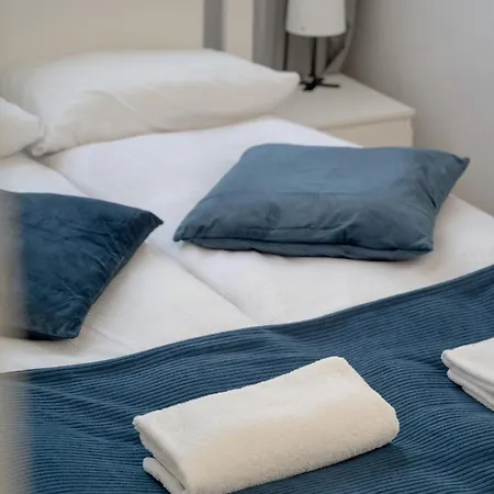 Spacious 2-bedroom In By Rent Like *