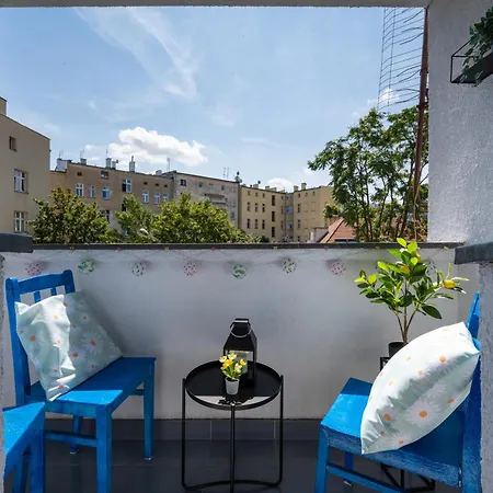 Spacious 2-bedroom In By Rent Like