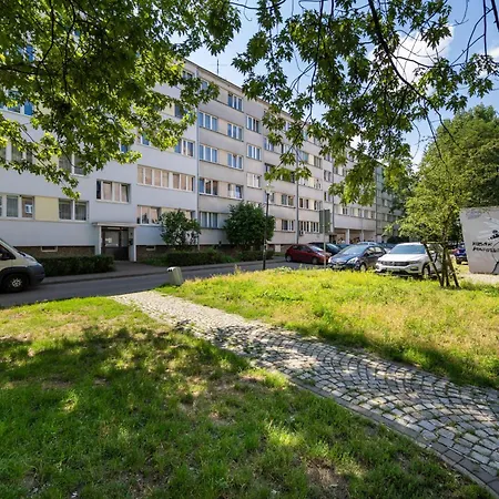 Spacious 2-bedroom In By Rent Like